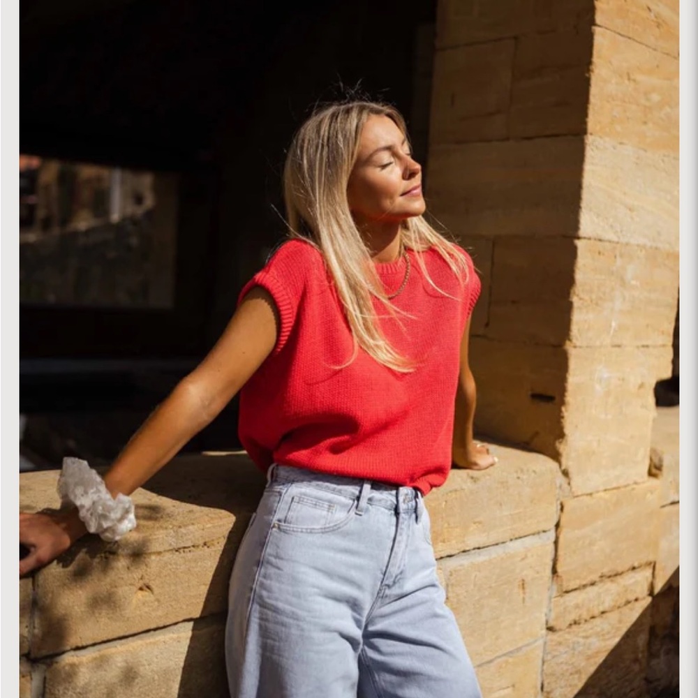 NWT Red Sweater Top - Picture 4 of 4
